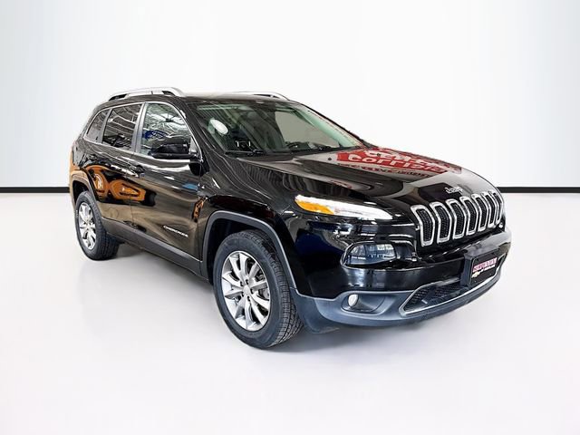 Used 2017 Jeep Cherokee Limited w/ Trailer Tow Group AWD/4WD image 3