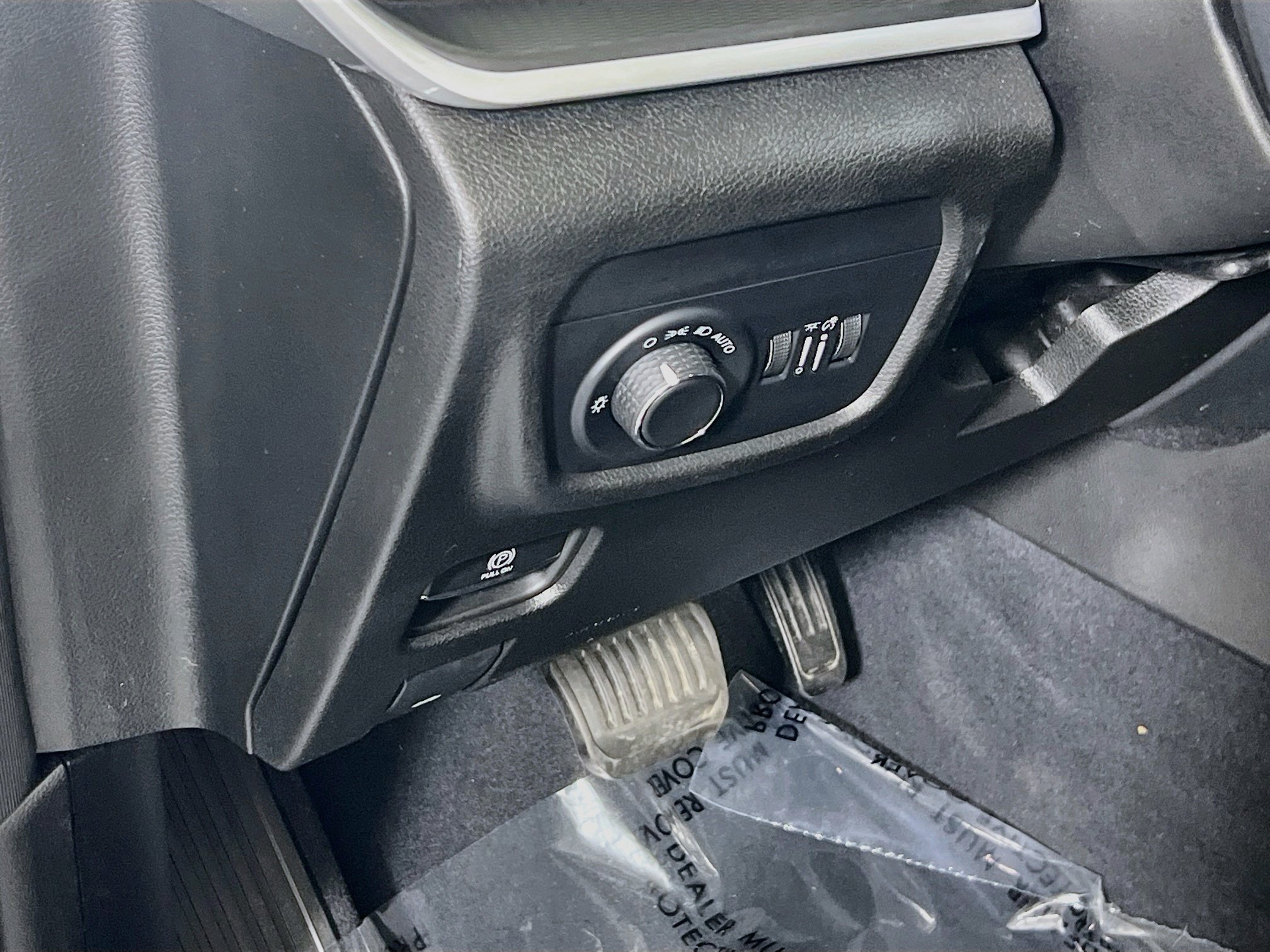 Used 2023 Jeep Grand Cherokee Altitude AWD/4WD image 10