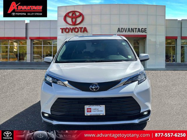 Certified 2026 Toyota Sienna XLE AWD/4WD image 2