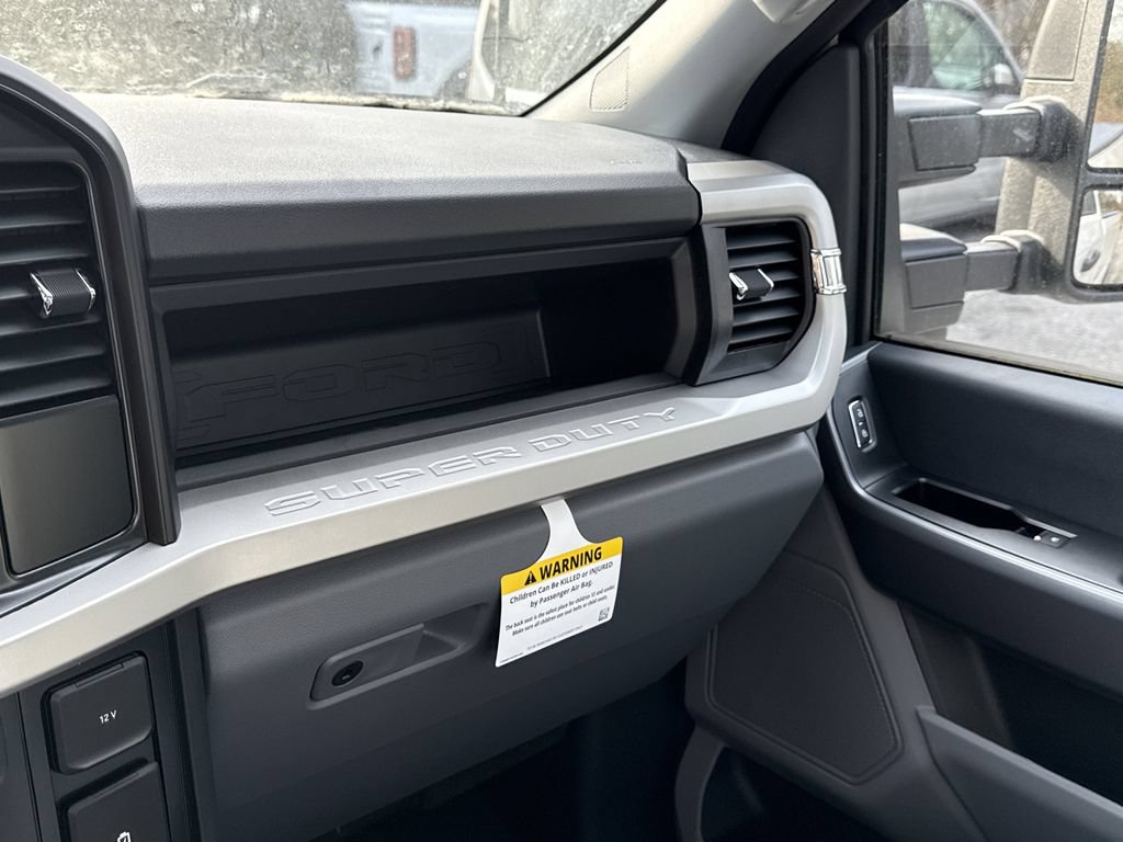 New 2025 Ford F350 XL w/ STX Appearance Package AWD/4WD image 16