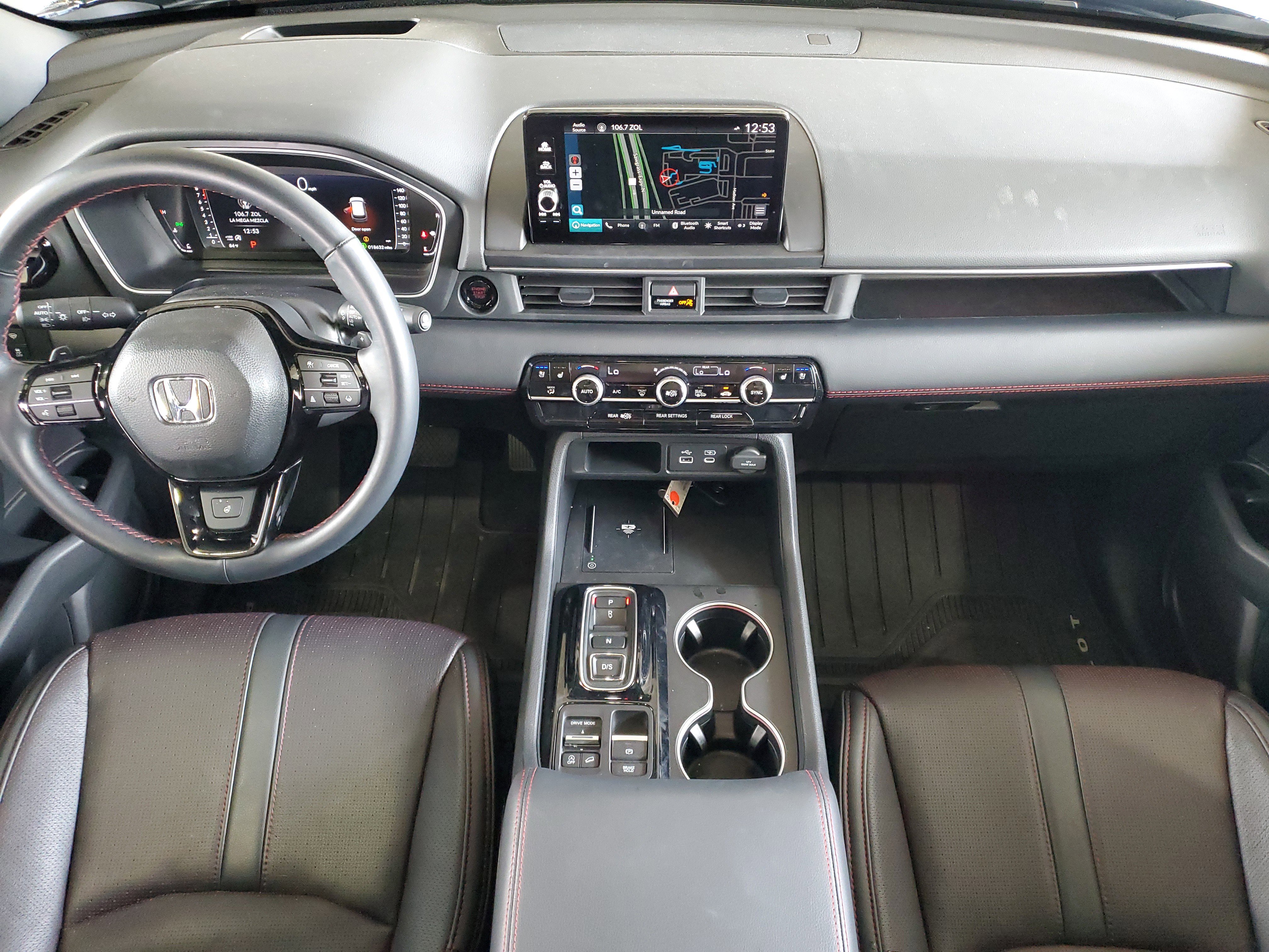 Used 2025 Honda Pilot Black Edition image 11