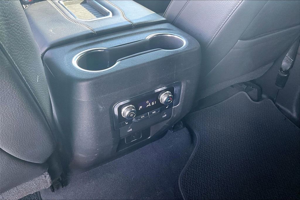 Used 2021 GMC Yukon Denali w/ Denali Premium Package image 24