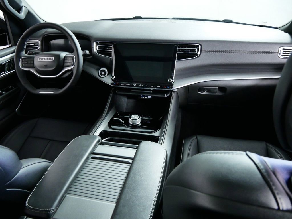 Used 2024 Jeep Wagoneer L Series II image 8