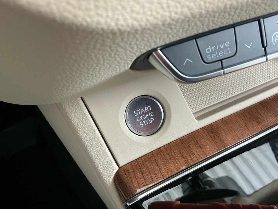 Used 2025 Audi Q5 2.0T Premium image 20