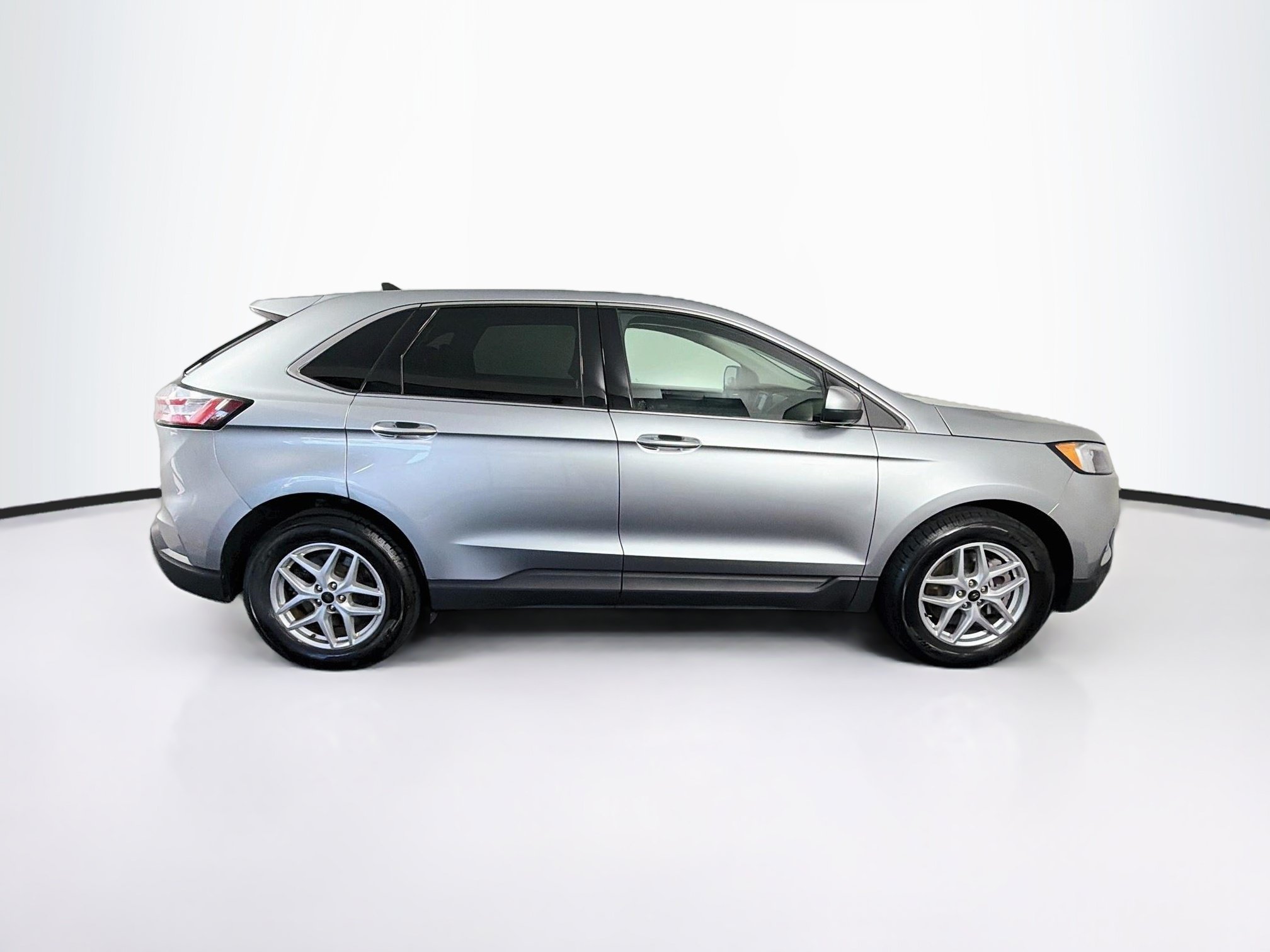 Used 2024 Ford Edge SEL AWD/4WD image 10