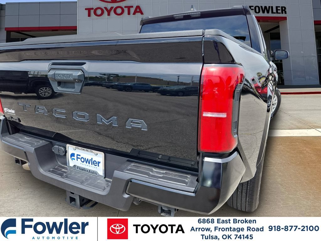 Certified 2025 Toyota Tacoma SR5 AWD/4WD image 34