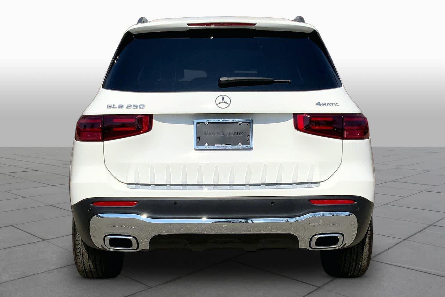 New 2026 Mercedes-Benz GLB 250 4MATIC image 4