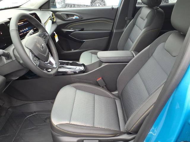 New 2026 Chevrolet Trax LT w/ Sunroof Package FWD image 7