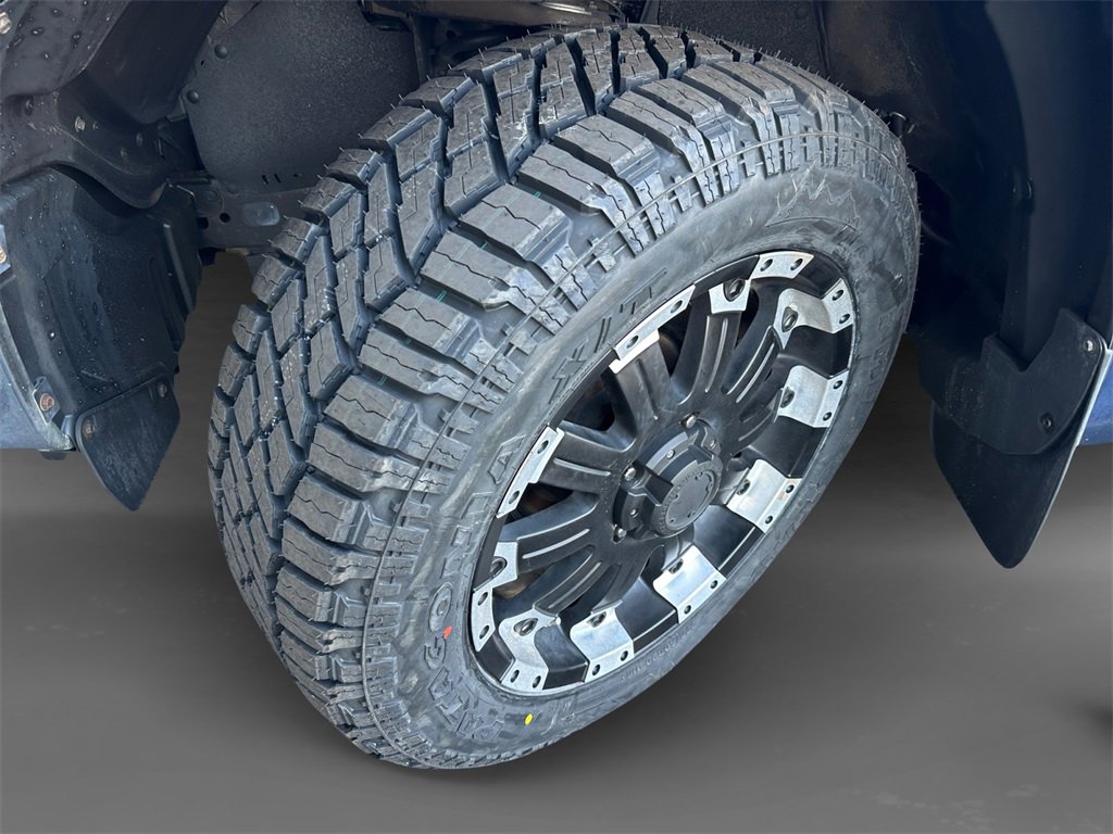 Used 2015 Toyota Tundra SR5 w/ SR5 Upgrade Package image 9