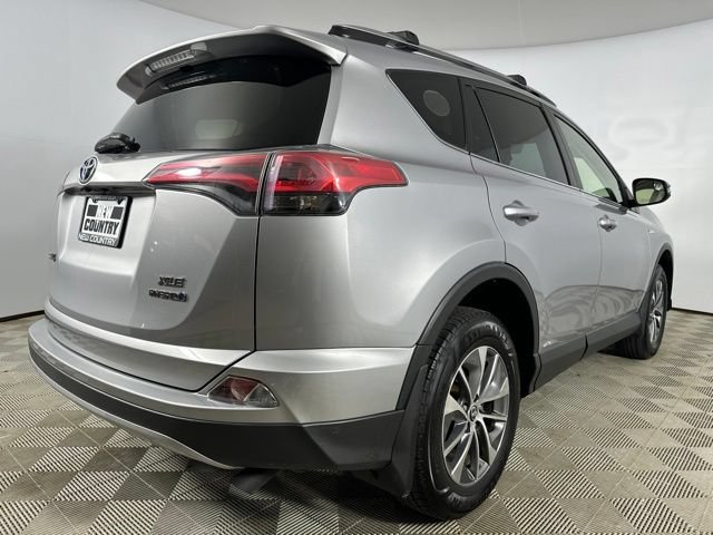 Used 2017 Toyota RAV4 XLE AWD/4WD image 12