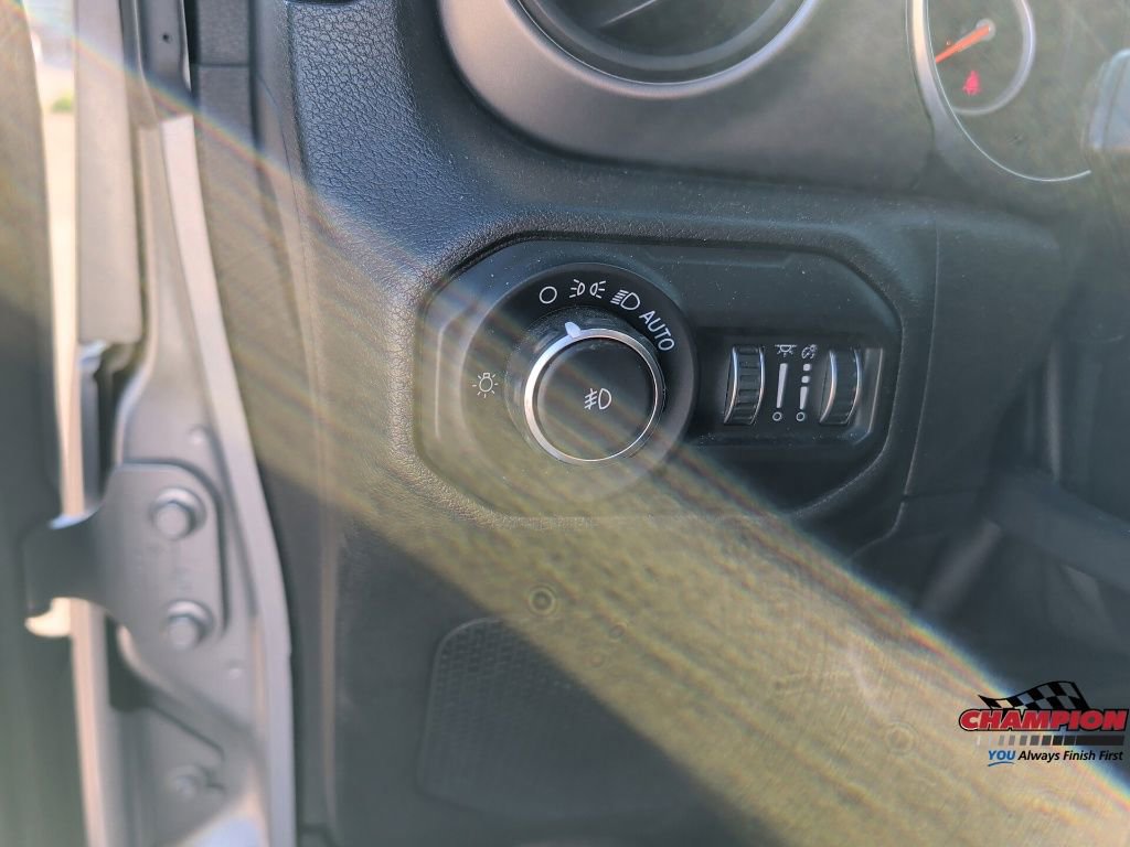 Used 2020 Jeep Wrangler Sport AWD/4WD image 25