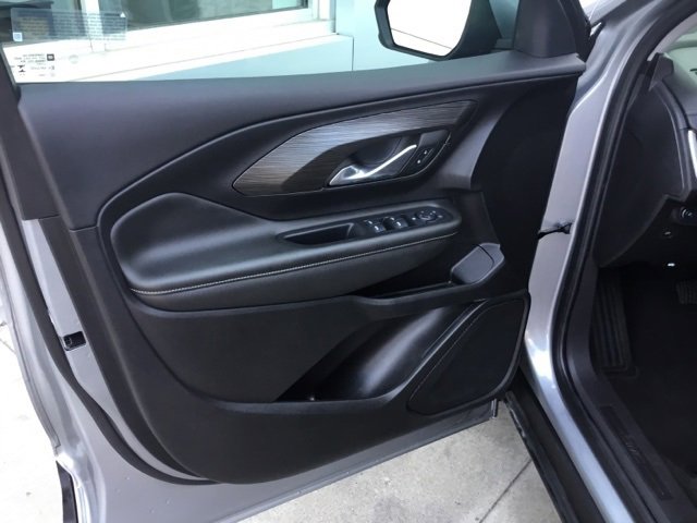 Used 2024 GMC Terrain SLE image 18