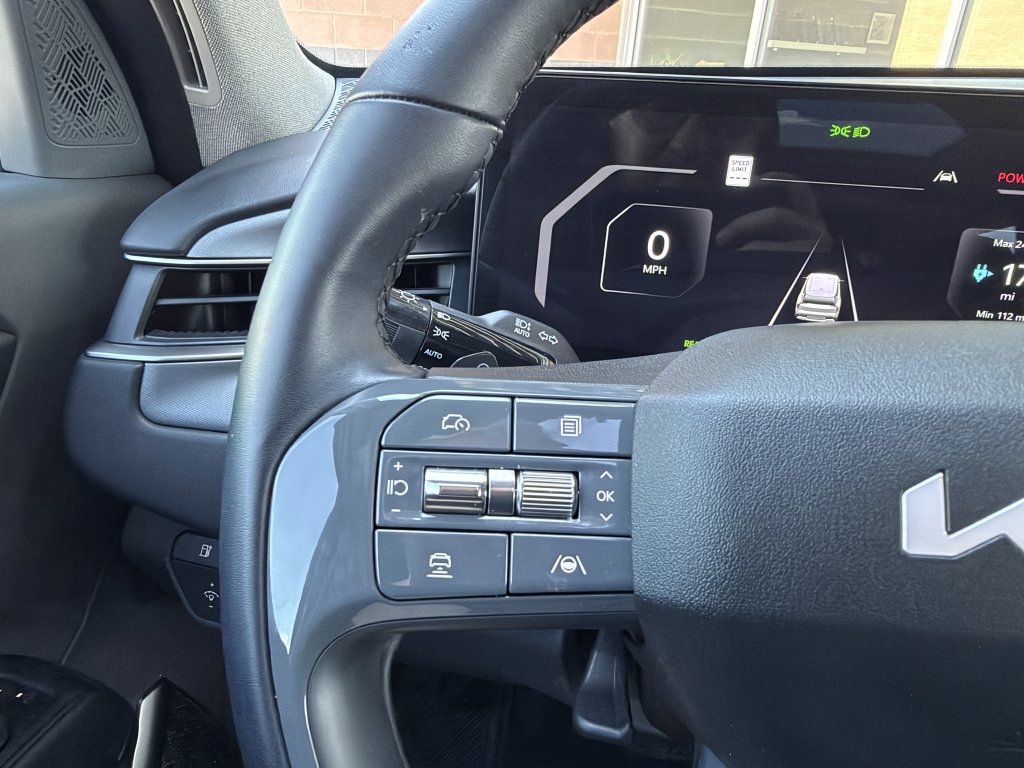 Used 2025 Kia EV9 Wind AWD/4WD image 28