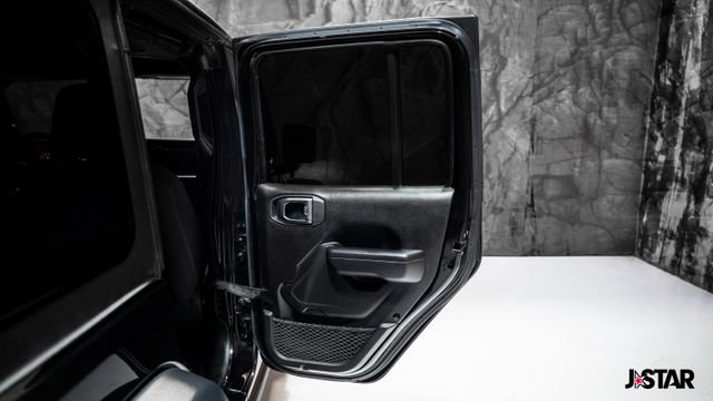 Used 2023 Jeep Wrangler Unlimited w/ Cold Weather Group AWD/4WD image 8