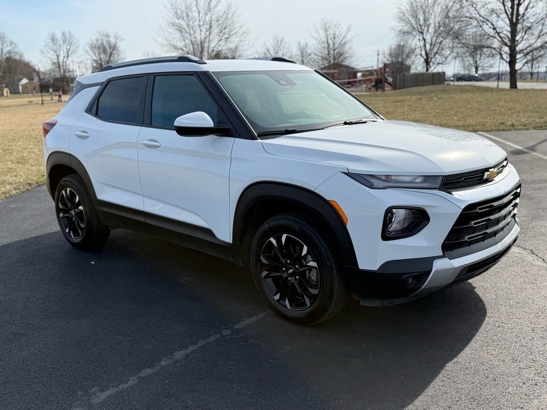 Used 2022 Chevrolet TrailBlazer LT w/ Convenience Package image 3