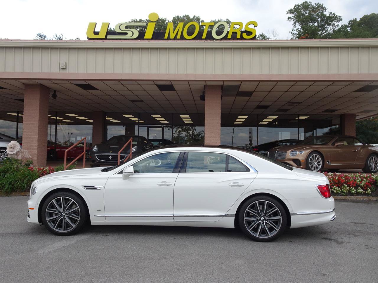 Used 2021 Bentley Flying Spur V8 AWD/4WD image 31