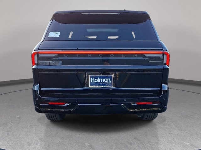 New 2027 Lincoln Navigator Reserve AWD/4WD image 6