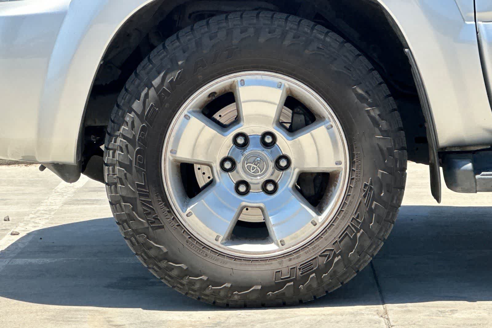 Used 2006 Toyota 4Runner SR5 RWD image 12