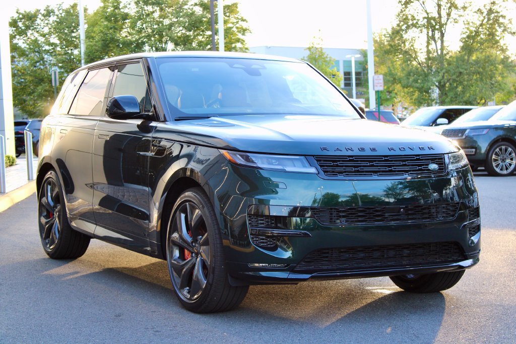 New 2026 Land Rover Range Rover Sport Dynamic SE AWD/4WD image 2