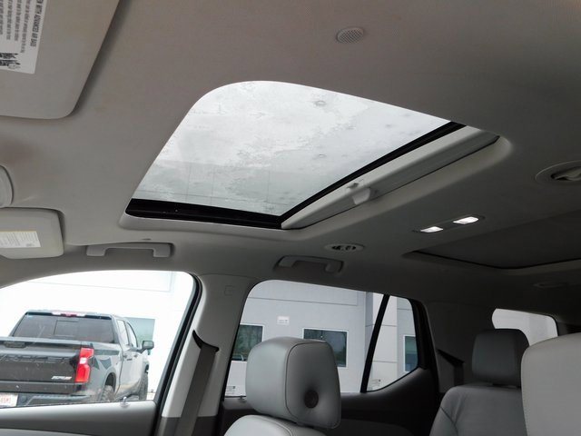 Used 2018 Chevrolet Traverse LT w/ LPO, Floor Liner Package image 12