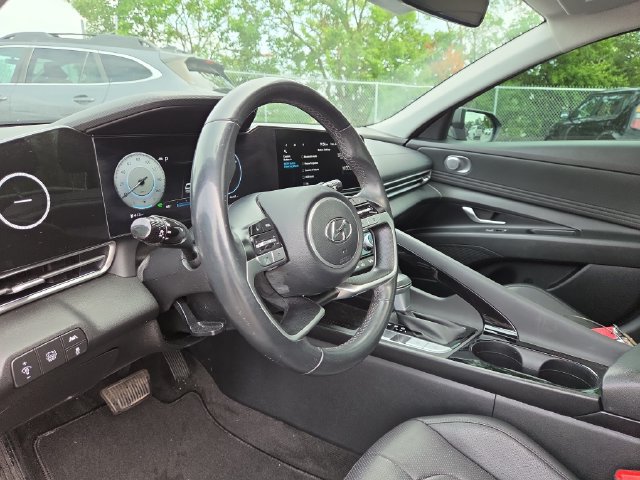 Certified 2022 Hyundai Elantra Limited FWD image 23