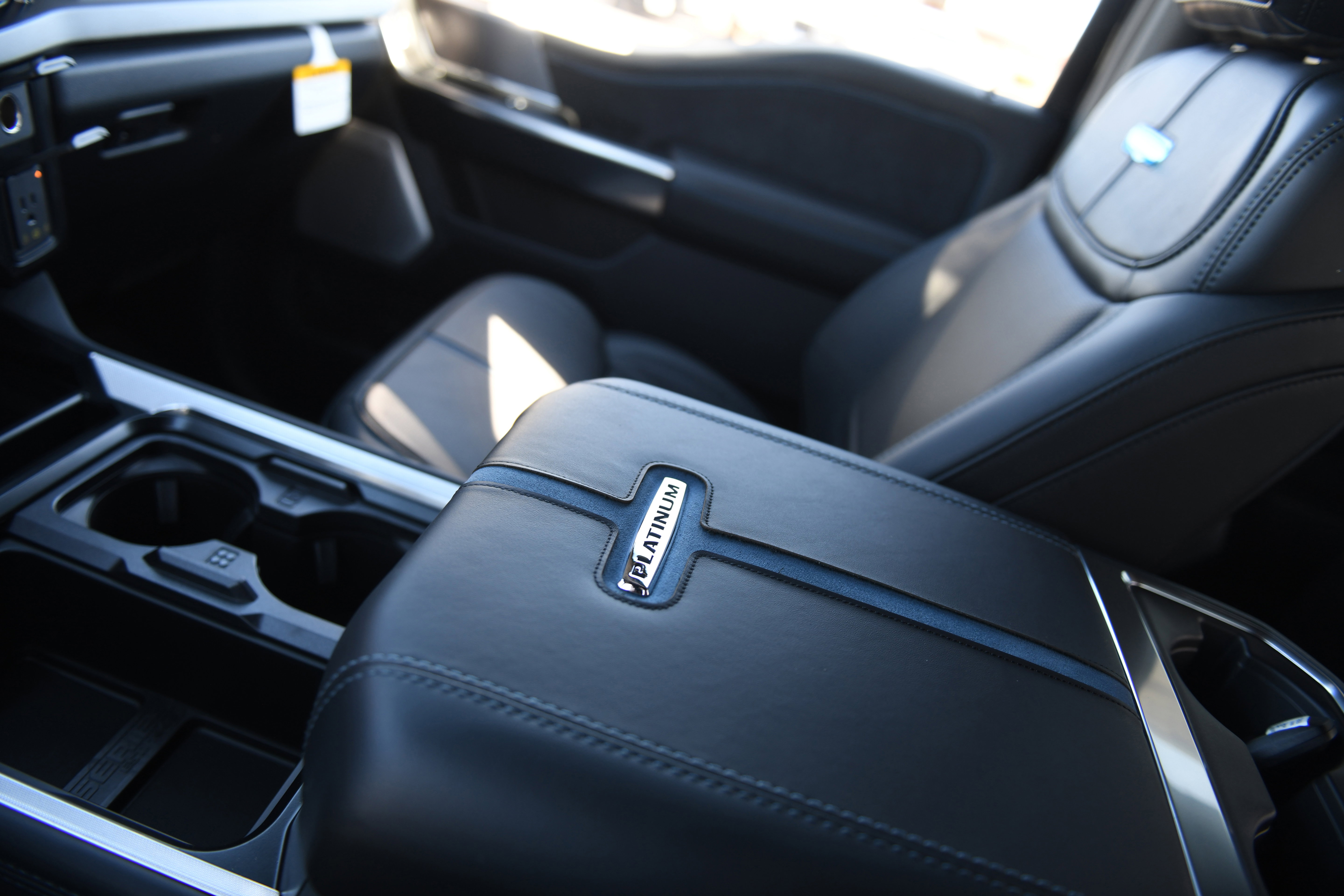 New 2026 Ford F250 Platinum w/ Tremor Off-Road Package image 37