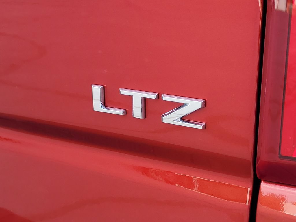 Used 2024 Chevrolet Silverado 1500 LTZ w/ Technology Package AWD/4WD image 38