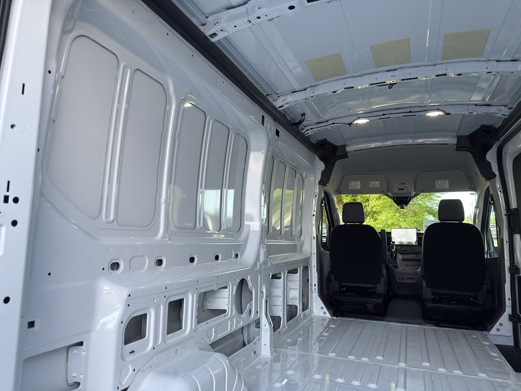New 2026 Ford Transit 250 148 Medium Roof RWD image 9