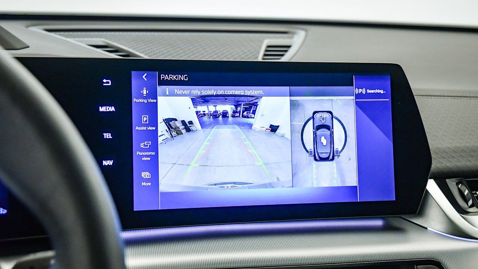 Used 2025 BMW X2 xDrive28i w/ Premium Package image 25