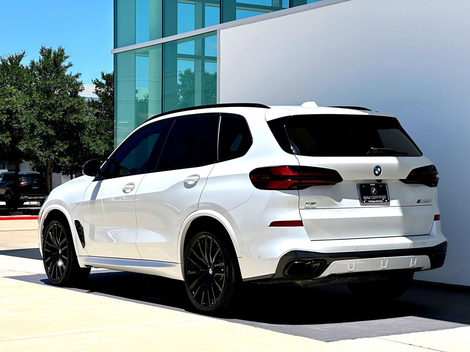 Certified 2024 BMW X5 M60i AWD/4WD image 8