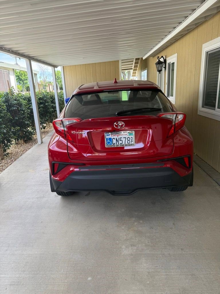 Certified 2022 Toyota C-HR XLE FWD image 7