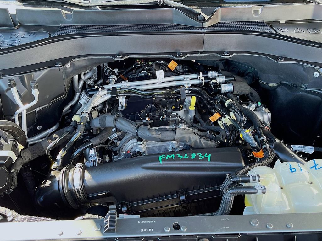 Used 2025 Ford Explorer Active w/ Active Comfort Package image 32