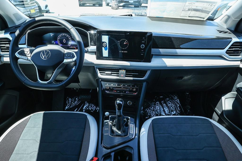 New 2025 Volkswagen Taos SE image 26
