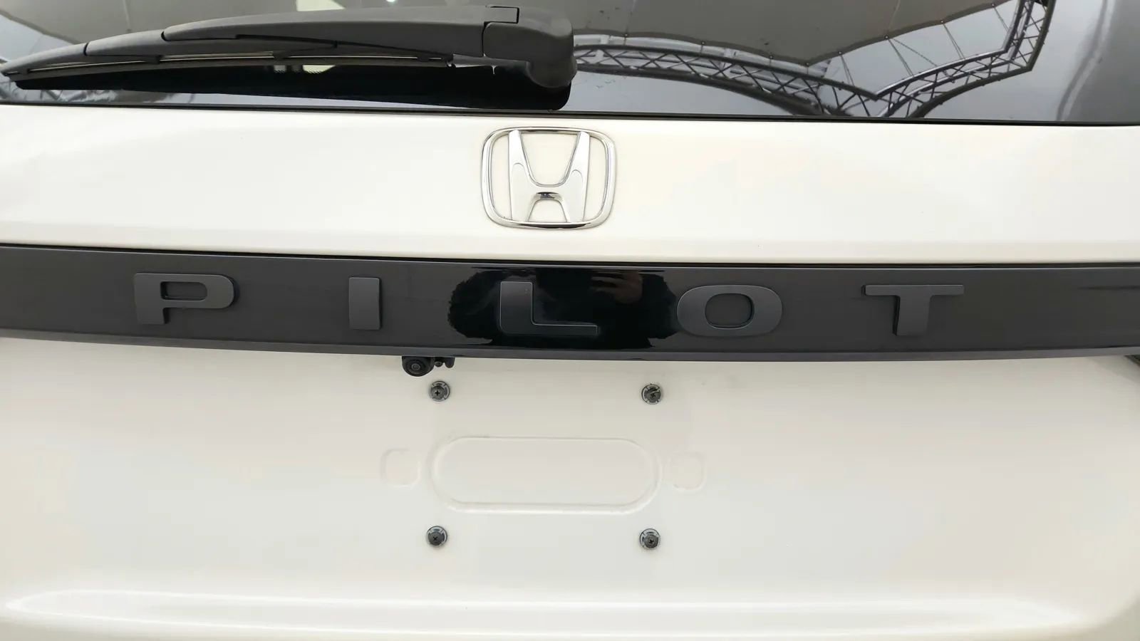 Used 2025 Honda Pilot Black Edition image 17