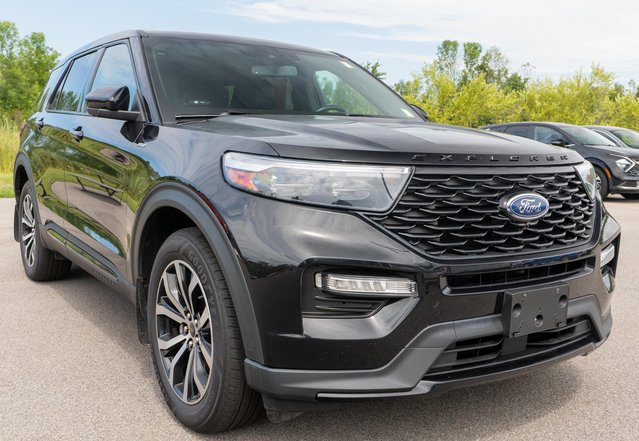 Used 2022 Ford Explorer ST-Line w/ Class IV Trailer Tow Package AWD/4WD image 4
