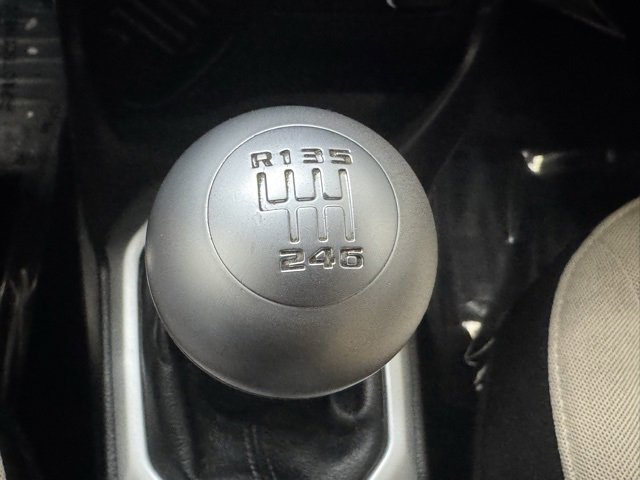 Used 2015 Jeep Renegade Sport w/ Power & Air Group image 22