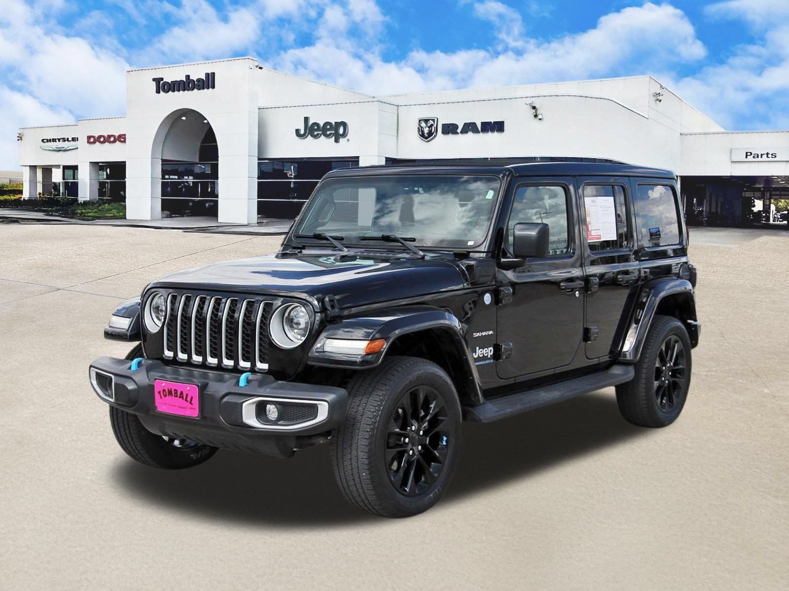 Used 2023 Jeep Wrangler Unlimited Sahara AWD/4WD image 3