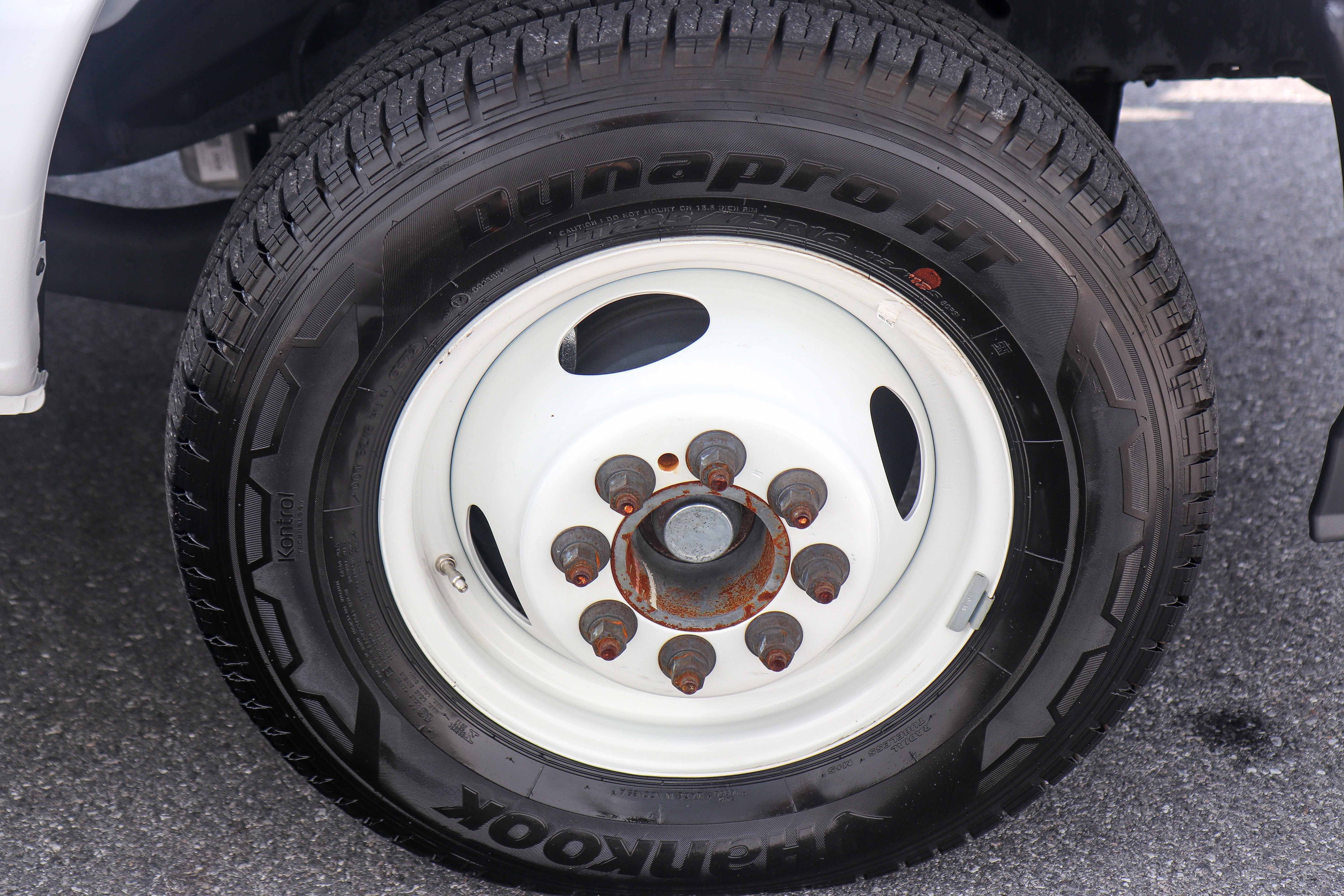 Used 2024 Ford E-450 and Econoline 450 Super Duty w/ Driver's Safety Package RWD image 25