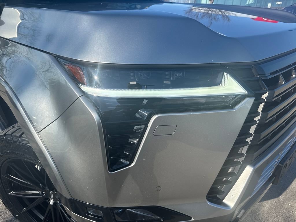 Used 2024 Lexus GX 550 w/ Accessory Package (2T) AWD/4WD image 34