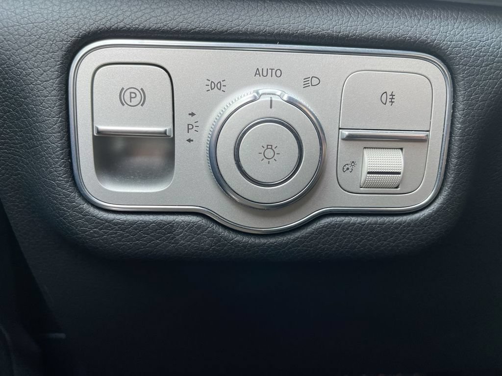 Used 2020 Mercedes-Benz GLS 450 4MATIC image 28