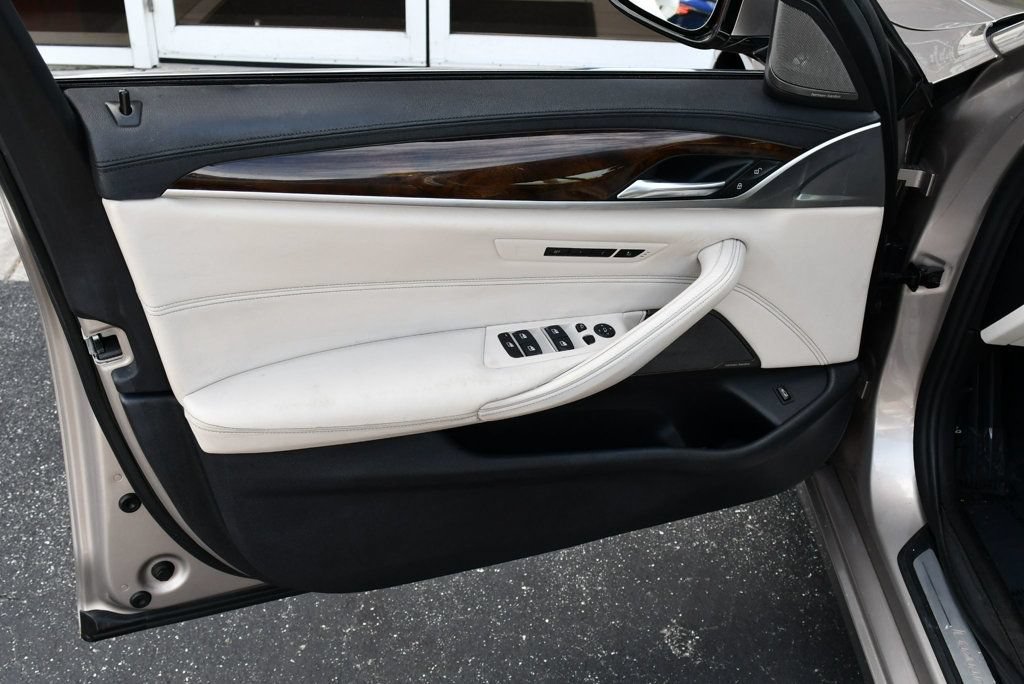 Used 2017 BMW 530i RWD image 11