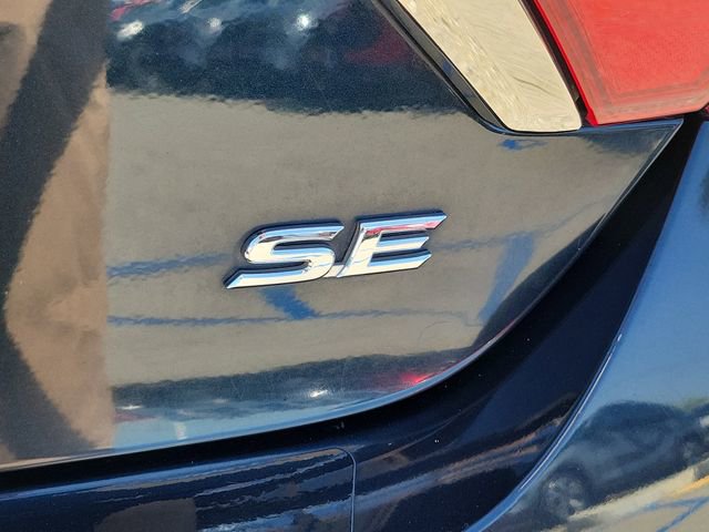 Used 2015 Toyota Camry SE FWD image 28
