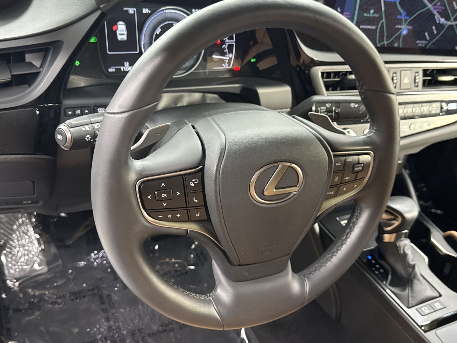 Used 2024 Lexus ES 300h w/ Premium Package FWD image 28