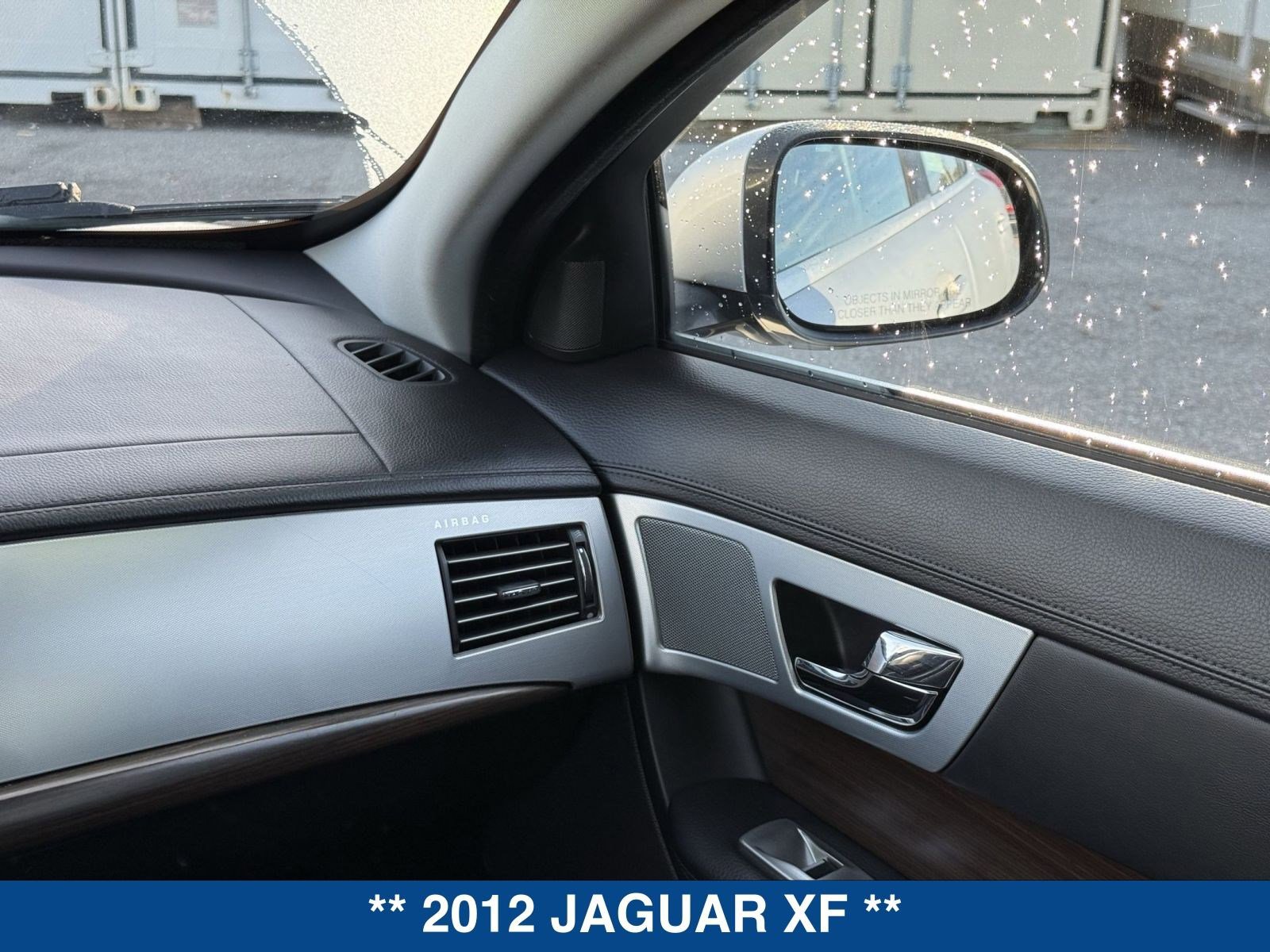 Used 2012 Jaguar XF image 16