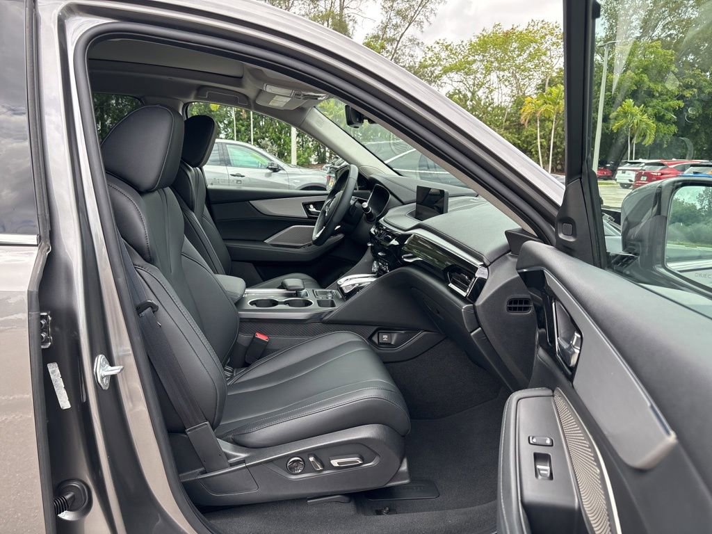 Used 2023 Acura MDX FWD image 19
