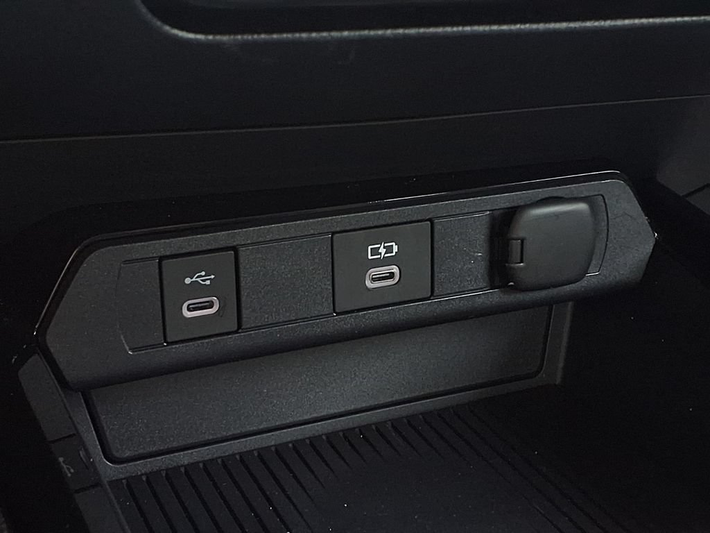 Certified 2026 Toyota Prius XLE FWD image 12
