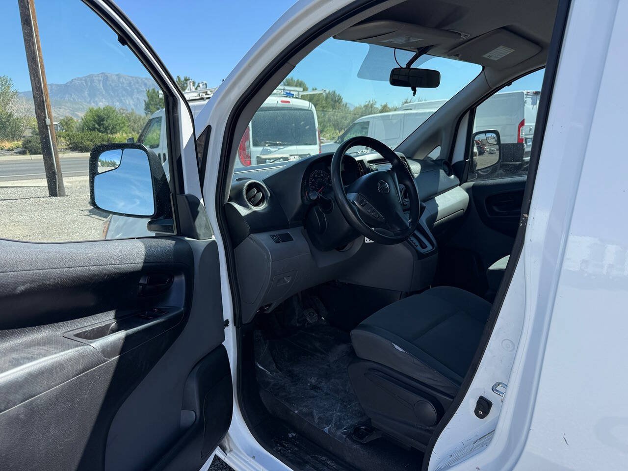 Used 2018 Nissan NV200 S w/ Back Door Glass Package FWD image 9