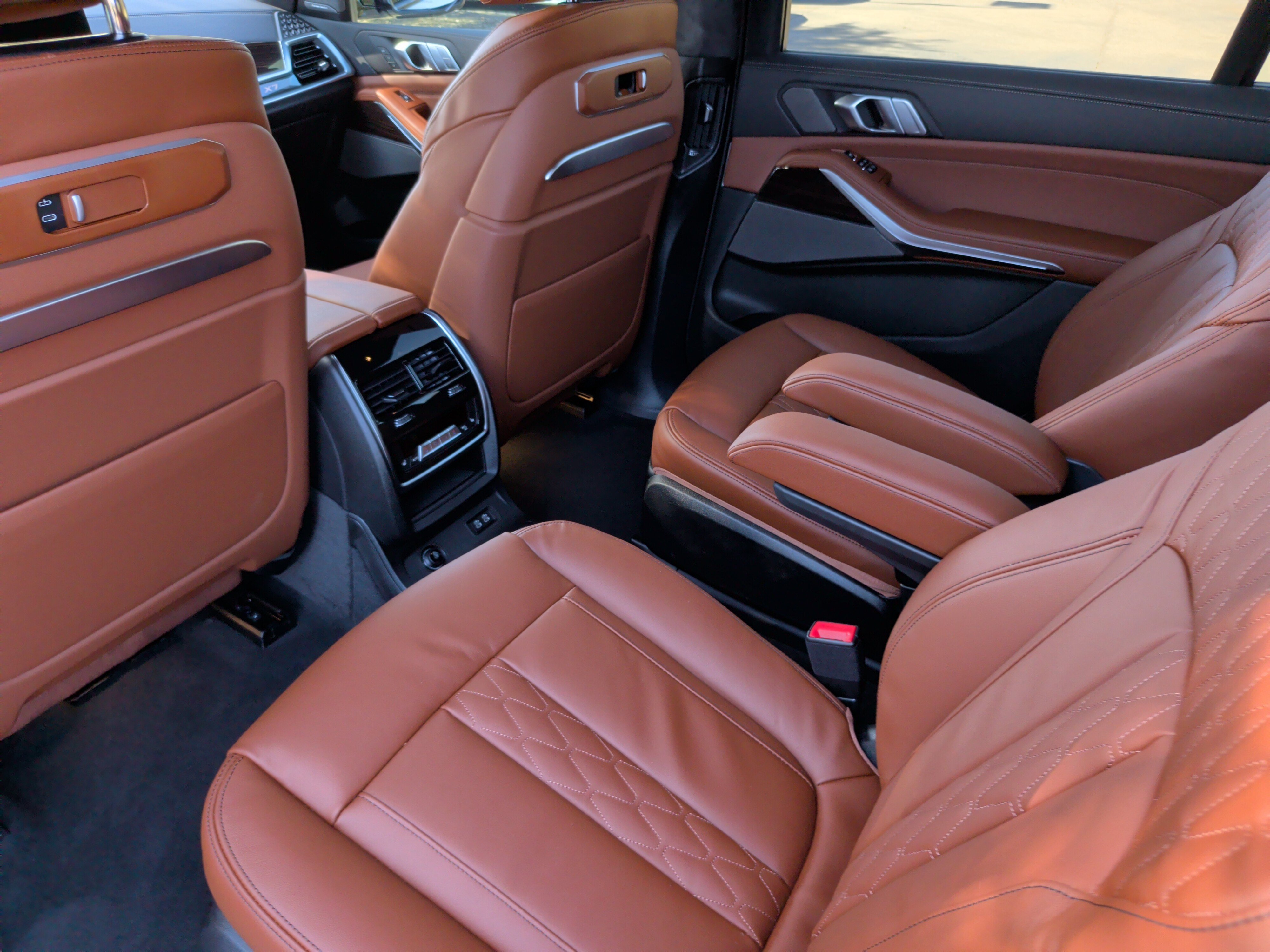 Used 2026 BMW X7 xDrive40i w/ M Sport Package AWD/4WD image 43