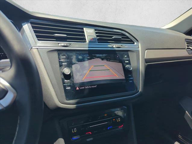 Used 2023 Volkswagen Tiguan SE FWD image 11
