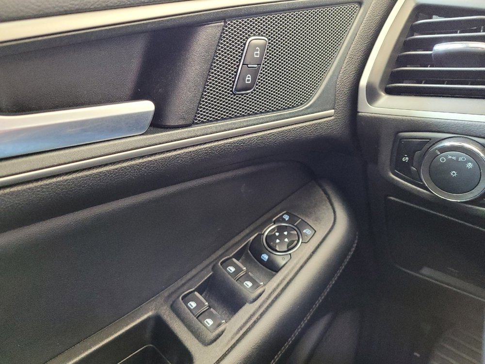 Used 2024 Ford Edge SEL image 27